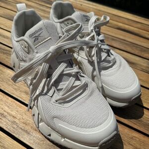 Reebok Off-White Women's Sneakers (Size 8)